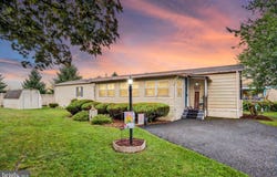7 MEADOW RUN PLACE, HARRISBURG, PA 17112