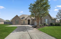 13837 Cobblestone Dr, Denham Springs, LA 70726