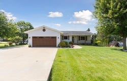 435 Cedar Crest, Cedarville, IL 61013