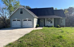 440 Carriage Ln, Jamestown, KY 42629