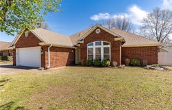 632 Meadowbrook  DR, Alma, AR 72921