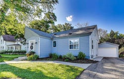 222 Chan View, Chanhassen, MN 55317