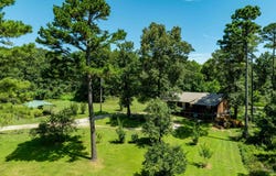 29 Bunch Ln, Cave City, AR 72521