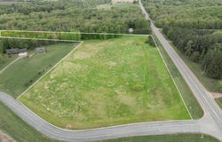 9.72 Acres BAYWOOD SHORES, Stratford, WI 54484