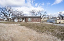 306 Locust, Dixon, MO 65459