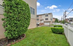 89 Plauderville Ave, Garfield City, NJ 07026-2266