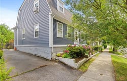 92 Franklin Street, Bristol, RI 02809