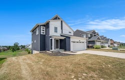 7945 Greendale Drive SE, Byron Center, MI 49315