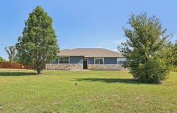 165 Cattlemens Dr, Bastrop, TX 78602