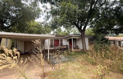 1114 W Mesquite, Coleman, TX 76834