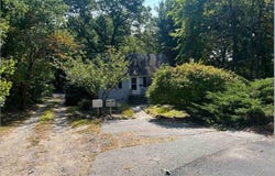 246 Walnut St, Reading, MA 01867