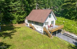 25 Abeling Lane, Day, NY 12835