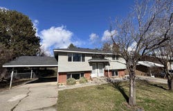 310 NW Robert St, Pullman, WA 99163