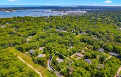 174 Tashmoo Avenue, Vineyard Haven, MA 02568