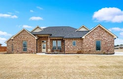 13111 Bentley Dr, Elgin, OK 73538