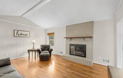 4004 Delaware Dr, La Grange, KY 40031