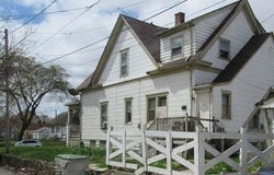 1322 W Concordia Ave, Milwaukee, WI 53206