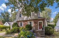 699 Kent Ave, Teaneck Twp., NJ 07666-1606