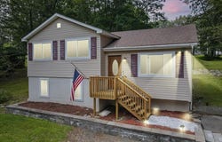 192 Heather Hill Road, Dingmans Ferry, PA 18328