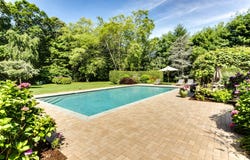 16 Elisha's Path, Wainscott, NY 11975