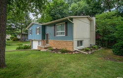 5815 N MAR VISTA Drive, Peoria, IL 61614