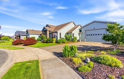 867 CORSAIR Dr, Independence, OR 97351