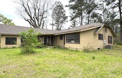 11348 Adellum Dr, Andalusia, AL 36420
