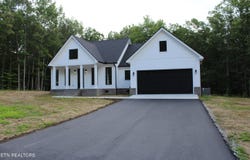 111 Edwards Court, Grimsley, TN 38565