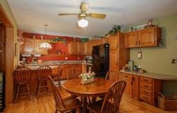 106 E Lincoln, LENA, IL 61048