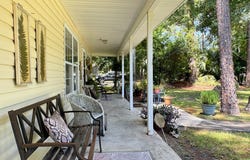 318 Earl King St, Apalachicola, FL 32320