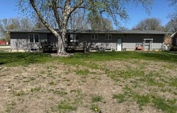 208 E Main, Laurens, IA 50554
