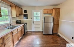 123 Salmon Street, Martinsville, VA 24112