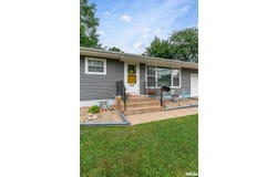 3118 W DENISON Avenue, Davenport, IA 52804