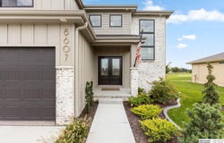 8607 Eagle Point, Plattsmouth, NE 68048