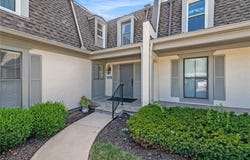 10758 GLENWOOD Street, Overland Park, KS 66211