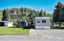 1704 YELLOWSTONE Ave, Osburn, ID 83849