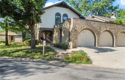 7501 W 102nd Street, Overland Park, KS 66212