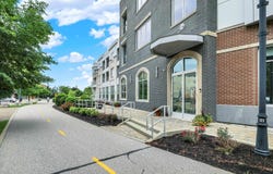 304 W Kirkwood Avenue, Bloomington, IN 47404