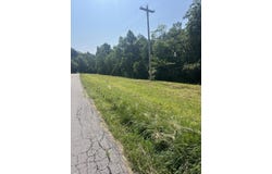 9999 HWY 2004, McKee, KY 40447