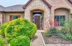 105 Courtney Circle, Waxahachie, TX 75165