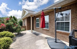 77 Valley Way Circle SE, Huntsville, AL 35802
