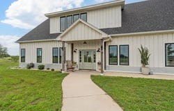 1197 PRAIRIE CHAPEL Road, Crawford, TX 76638