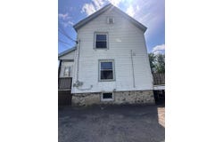 101 Meadow St, Johnstown, NY 12095
