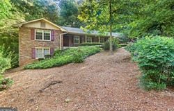 325 Knoll Woods, Roswell, GA 30075