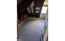 102 FOUNTAIN AVENUE, BURLINGTON, NJ 08016