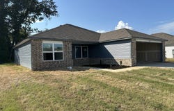 13 Sig Cove, Ward, AR 72176