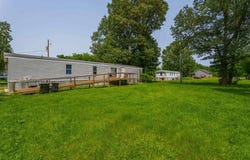 249 E 2nd St, Calhoun, KY 42327