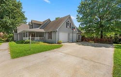 40 Hubbard Place, Lathrop, MO 64465