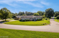 300 Riverside Drive, Clinton, TN 37716