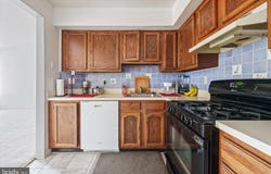 306 TRINITY COURT, PRINCETON, NJ 08540